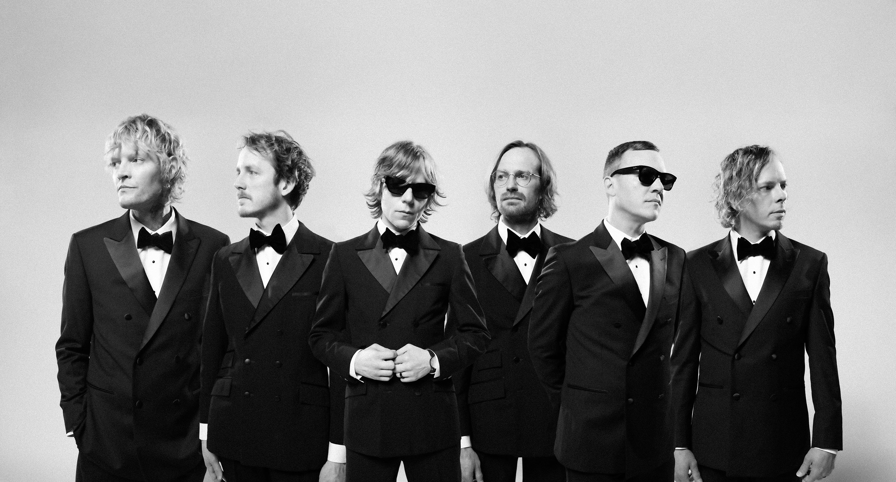 Cage the Elephant