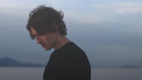 Dean Lewis