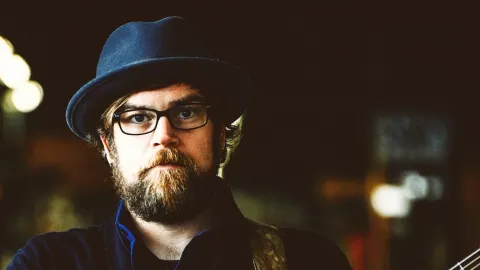 Aaron Burdett