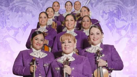 Mariachi Reyna de Los Angeles