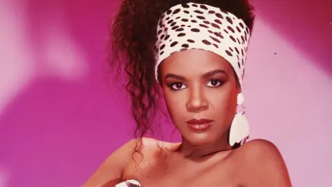 Angela Winbush