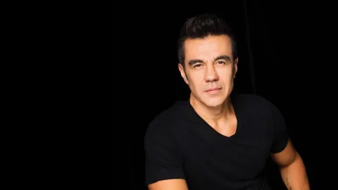 Adrian Uribe