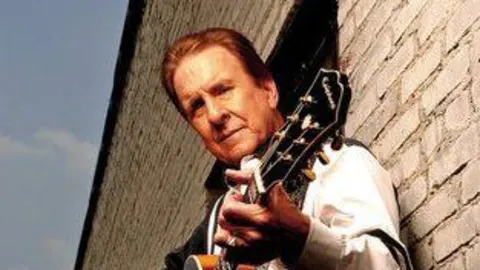 Tommy Cash