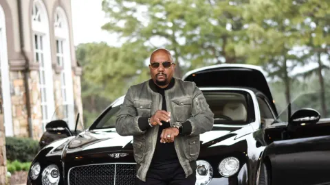 Arnez J