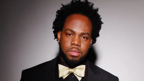 Dwele