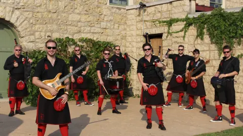 Red Hot Chilli Pipers liput