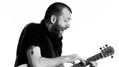 Jon Gomm