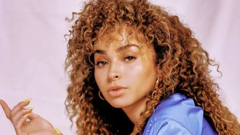 Ella Eyre
